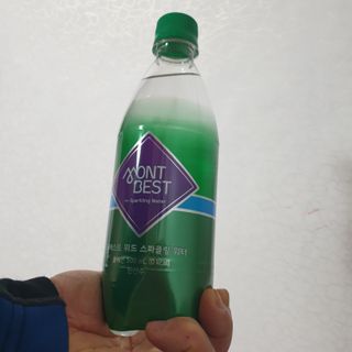 몽베스트 Montbest with Sparkling water Plain 20병 — 5점을 준 리뷰어가 2022년 12월 올린 사용 사진