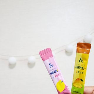 비타앤C 레몬맛, 망고맛 — 5점을 준 리뷰어가 2021년 5월 올린 사용 사진