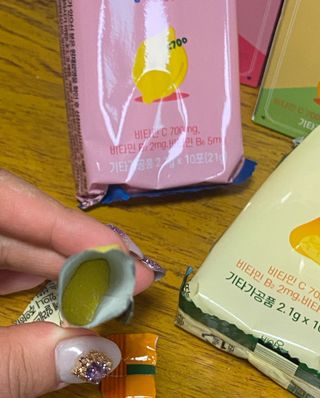 비타앤C 레몬맛, 망고맛 — 5점을 준 리뷰어가 2021년 7월 올린 사용 사진