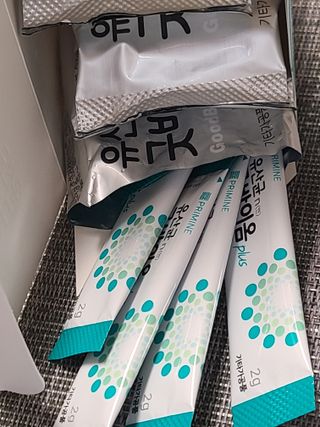 프리마인 유산균 국가지정연구소 선정, 살아있는 생유산균 200억 마리의 힘. 유산균n굿바이옴플러스 — 5점을 준 리뷰어가 2021년 12월 올린 사용 사진