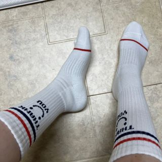 사이즈가 있는 양말 필로이 운동하기 좋은 날!_스포츠 크루 양말 4족 세트_남여 각각 (S,M,L)_컬러 랜덤 발송 — 5점을 준 리뷰어가 2022년 5월 올린 사용 사진