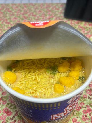 NISSIN 닛신 컵누들  4종 - 씨푸드오리지날, 씨푸드 스파이시, 씨푸드 커리, 씨푸드 XO소스 — 4.5점을 준 리뷰어가 2023년 2월 올린 사용 사진