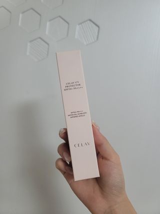 프리마인 선크림만 바꿨을 뿐인데 매일 물 2L챙겨먹고 기초케어 완벽하게 한 물빛피부 완성,셀라브UV프로텍터 — 4점을 준 리뷰어가 2023년 6월 올린 사용 사진