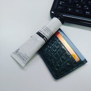멈칫(MUMCHIT) 넥퍼퓸 NECKPERFUME 2가지 향 — 4.5점을 준 리뷰어가 2021년 11월 올린 사용 사진