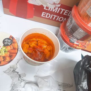 나우  [요리궁리] B타입 ( 매콤, 치즈, 매콤까르보 ) 꽃떡볶이 6개입 세트 — 4점을 준 리뷰어가 2025년 3월 올린 사용 사진
