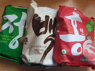 [풀무원] 자연은맛있다 정면, 백면, 홍면  세트 — 4점을 준 리뷰어가 2021년 4월 올린 사용 사진