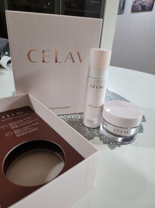 프리마인 바르기만 하면 철벽 스킨케어+24시간 마스크팩 효과. 셀라브 리제너레이팅 시스템 부스터+크림 세트 — 5점을 준 리뷰어가 2023년 5월 올린 사용 사진