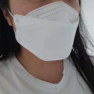 나무드 [50매입] 국내생산 KF94 크린웰 황사방역용 마스크 대형 — 1점을 준 리뷰어가 2022년 4월 올린 사용 사진