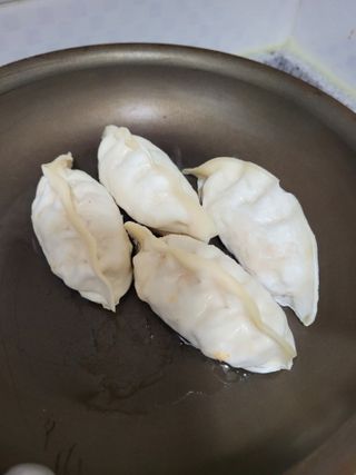 삼양냉동 [삼양] 얇은피불닭왕교자+얇은피까르보불닭왕교자 총4팩 — 5점을 준 리뷰어가 2021년 2월 올린 사용 사진