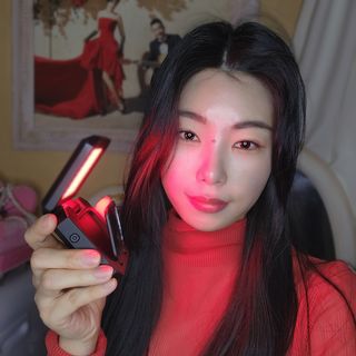 LEDi:Y(레이디) 에임텍 LED 뷰티디바이스 Ledi-y 레이디 — 5점을 준 리뷰어가 2023년 2월 올린 사용 사진