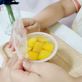 돌 MF[Dole] 파인애플컵/망고컵/복숭아컵 198g 6입X1박스 (맛 1가지 랜덤 발송) — 5점을 준 리뷰어가 2024년 5월 올린 사용 사진