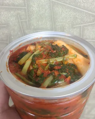 셰프애찬 알타리김치 총각김치 1kg — 4.5점을 준 리뷰어가 2022년 10월 올린 사용 사진