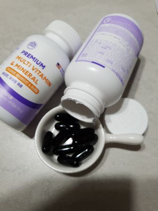 서울약사신협 네이처픽_멀티비타민&미네랄_1,000mg x 120캡슐 — 5점을 준 리뷰어가 2021년 9월 올린 사용 사진