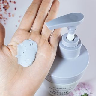 벨먼 내추럴 스파 머드레티놀 바디워시(그린로즈, 미드나잇 피오니) — 5점을 준 리뷰어가 2022년 6월 올린 사용 사진