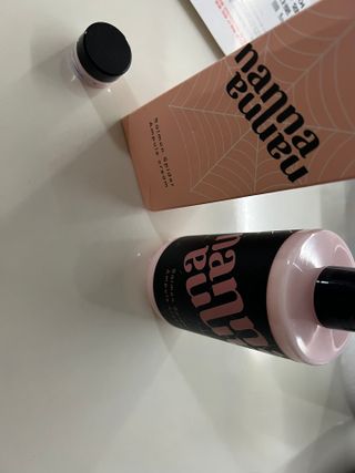 난나 살몬 스파이더 검버섯 미백 톤업 화이트닝 연어 앰플 크림 300ml 대용량 — 5점을 준 리뷰어가 2022년 11월 올린 사용 사진