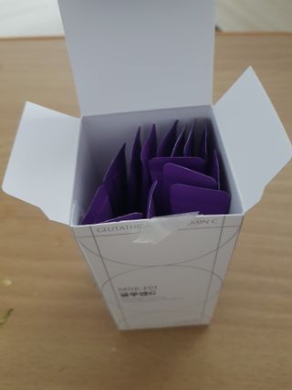 브이나인 글루타치온 비타민C 콜라겐 세라마이드 14포 1BOX — 5점을 준 리뷰어가 2022년 7월 올린 사용 사진