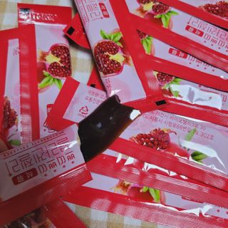 헬스업_쁘띠쁘띠석류콜라겐젤리_20g x 14포 — 5점을 준 리뷰어가 2021년 2월 올린 사용 사진