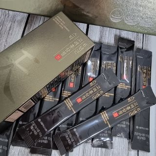 서울약사신협_6년근 고려홍삼정 천스틱 10g 30포 — 5점을 준 리뷰어가 2021년 11월 올린 사용 사진