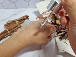 브에노 파리퀸 윌 페이스 오일 — 5점을 준 리뷰어가 2021년 7월 올린 사용 사진