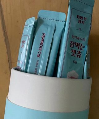 페페로니 잘 먹는 캣츄 - 원양선 참치 24개입 — 5점을 준 리뷰어가 2021년 9월 올린 사용 사진