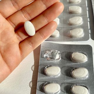 [경남제약헬스케어]케어플러스 관절엔 MSM 1000mg 60정/1개월분/관절/뼈/연골 영양/비타민D+아연/1일2정 — 4점을 준 리뷰어가 2024년 1월 올린 사용 사진