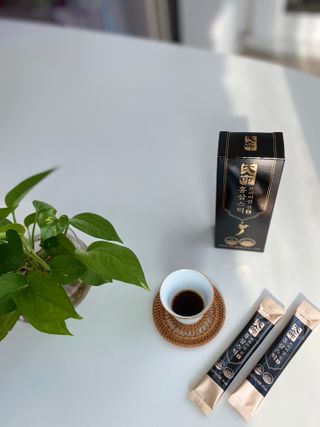 헬스업_천명진프리미엄홍삼스틱_10ml x 30포 — 5점을 준 리뷰어가 2021년 1월 올린 사용 사진