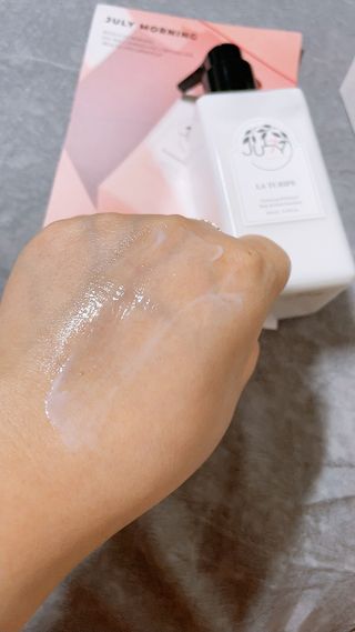 줄라이 모닝 _ JULY MORNING 줄라이모닝 하이드레이팅 퍼퓸드 바디앤핸드 에멀젼 — 4점을 준 리뷰어가 2021년 9월 올린 사용 사진