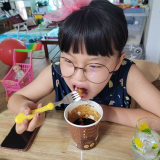 유비쿡 컵떡볶이 매운컵떡볶이2개/ 짜장컵떡볶이 2개  총 4개세트 — 5점을 준 리뷰어가 2021년 7월 올린 사용 사진