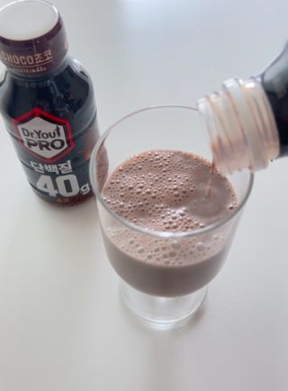 닥터유 프로 단백질 드링크 40g 초코 닥터유 프로 단백질드링크 40g 초코 — 5점을 준 리뷰어가 2024년 9월 올린 사용 사진