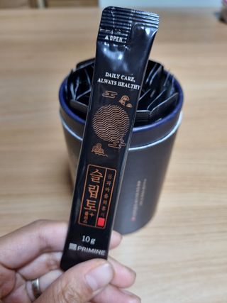 프리마인 자체 기업부설 연구소에서 찾아낸 건강한 수면의 비밀.  슬립토 플러스 30포 — 4점을 준 리뷰어가 2021년 11월 올린 사용 사진