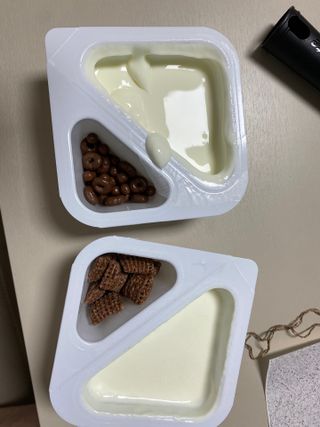 매일바이오 토핑요거트 — 3점을 준 리뷰어가 2021년 5월 올린 사용 사진
