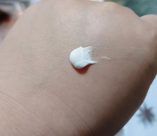 [엠메이데이] 샤워인샤워 화이트 바디 톤업크림 300g — 4.5점을 준 리뷰어가 2021년 12월 올린 사용 사진