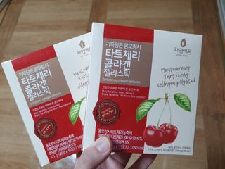 자연에온 가득담은 몽모랑시 타트체리 콜라겐 젤리스틱 — 5점을 준 리뷰어가 2021년 1월 올린 사용 사진