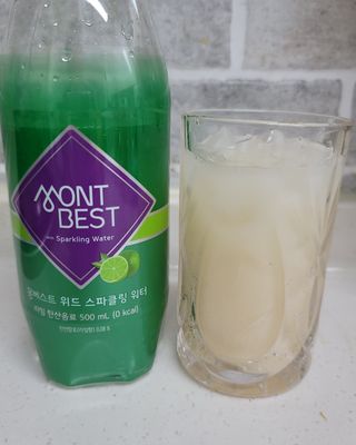 몽베스트 Montbest with Sparkling water Lime20병 — 5점을 준 리뷰어가 2021년 10월 올린 사용 사진