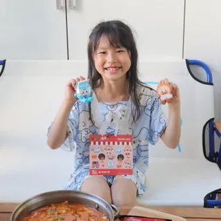 땅스부대찌개 X 브레드이발소 콜라보 비치타올 — 5점을 준 리뷰어가 2023년 6월 올린 사용 사진