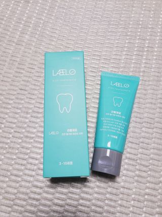 치과에서 쓰는 치약 _ 라벨제로 저불소 꼬마, 키즈, 유아, 베이비, 주니어 안전한 어린이치약 — 5점을 준 리뷰어가 2022년 10월 올린 사용 사진