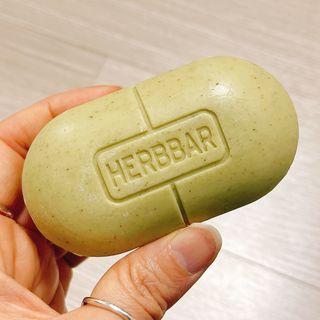 제이제이바이오 허브마사지바 올인원 알약비누 — 4.5점을 준 리뷰어가 2021년 12월 올린 사용 사진