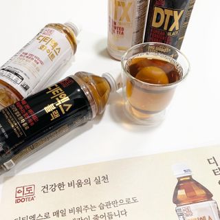 이도 발효한차 디티엑스 음료500ml 2종set 총 40개입블랙 20개입+화이트 20개입 — 5점을 준 리뷰어가 2021년 8월 올린 사용 사진