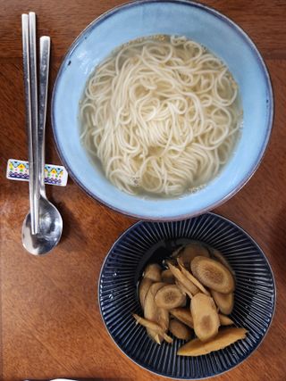 [한면원] 잔치국수 2인분 — 5점을 준 리뷰어가 2023년 3월 올린 사용 사진