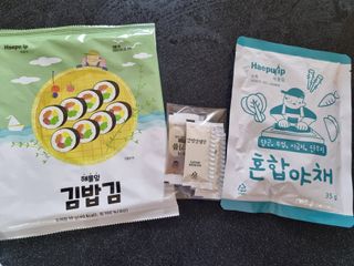 해풀잎 누구나 김밥*1ea [(혼합야채 35g *1ea,  김밥김 (5g, 5ea),  양념간장 (6g, 5ea), 참기름(5g, 2ea)] — 5점을 준 리뷰어가 2022년 7월 올린 사용 사진