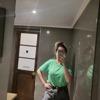 아르보노브라 아르보노 10color 데일리 반팔 노브라티 — 4점을 준 리뷰어가 2022년 5월 올린 사용 사진