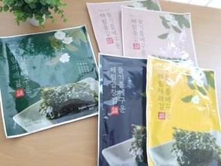[해림맛김] 들기름에 구운 바삭바삭 김 4종 세트 + 1종 랜덤발송 총5개입 — 5점을 준 리뷰어가 2021년 2월 올린 사용 사진