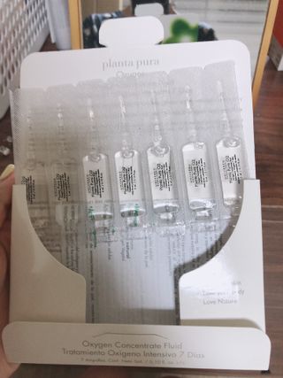 유니베르소 산소앰플 7일 집중케어 앰플 — 5점을 준 리뷰어가 2021년 8월 올린 사용 사진
