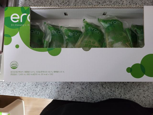이롬 씨스루 프로틴워터 사과, 자몽 200ml x 12입 리뷰 사진