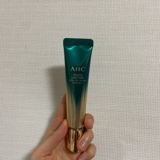[NEW 탄력유턴 아이크림] AHC 유스 래스팅 리얼 아이크림 포 페이스 — 5점을 준 리뷰어가 2021년 1월 올린 사용 사진