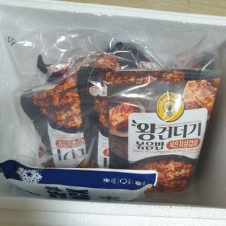 한성기업 무볼레 왕건더기 볶음밥 묵은지삼겹살 — 5점을 준 리뷰어가 2021년 10월 올린 사용 사진