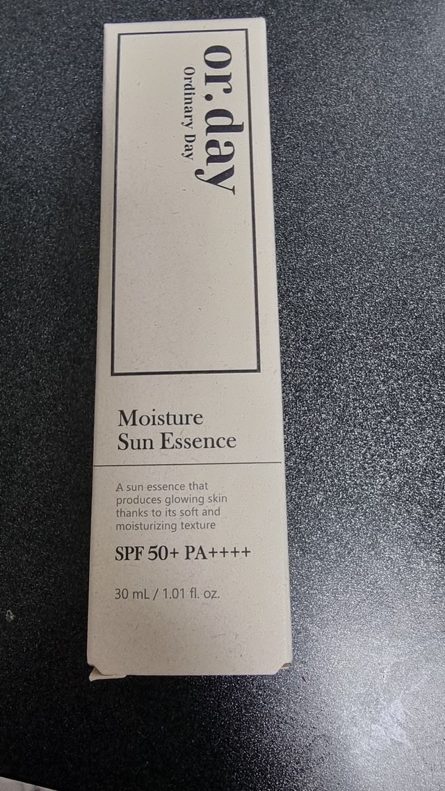 올데이 모이스처 선 에센스 리뷰 사진