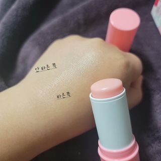 스킨큐어 바람의섬  동백 안티 링클 멀티밤 — 5점을 준 리뷰어가 2022년 11월 올린 사용 사진