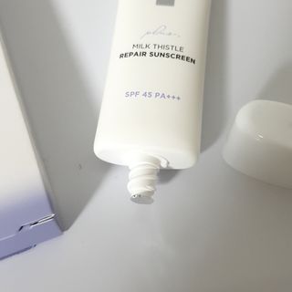 바노바기 코스메틱 바노바기 밀크씨슬 리페어 시카 선스크린 플러스 50ml — 4.5점을 준 리뷰어가 2023년 1월 올린 사용 사진