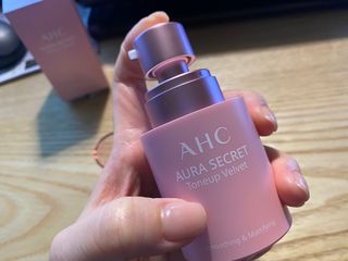 AHC 아우라 시크릿 톤업 벨벳 — 4점을 준 리뷰어가 2021년 4월 올린 사용 사진